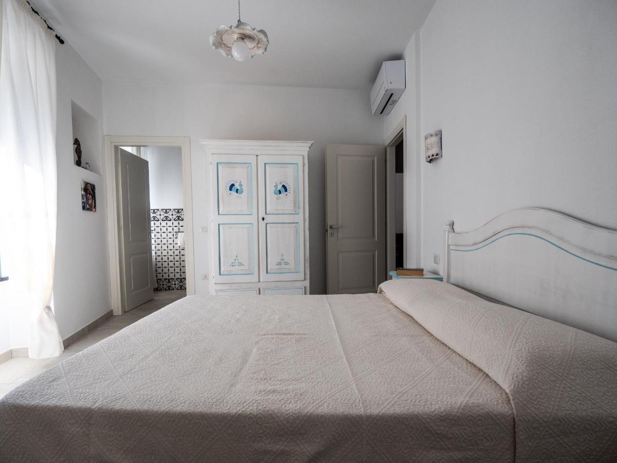 Affittacamere Solki SantʼAntìoco エクステリア 写真