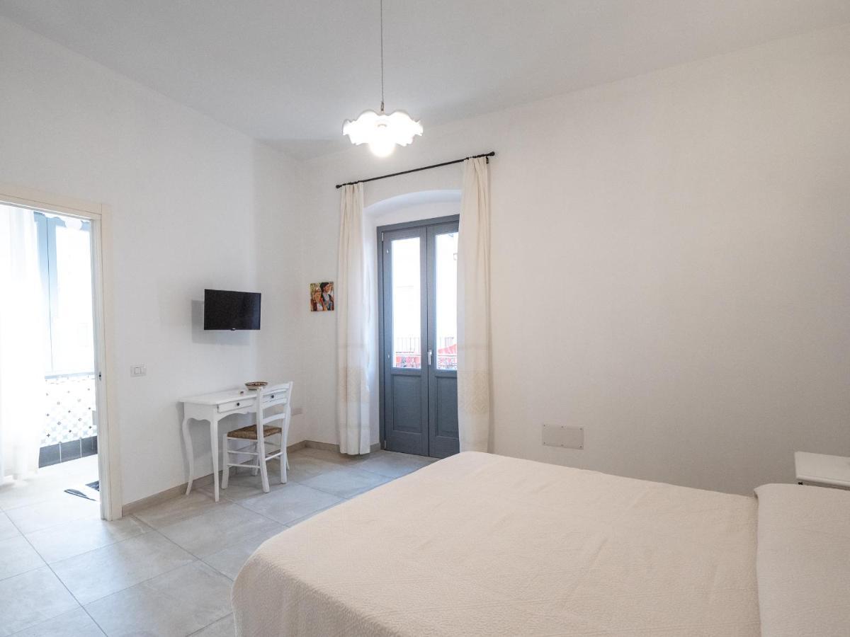 Affittacamere Solki SantʼAntìoco エクステリア 写真